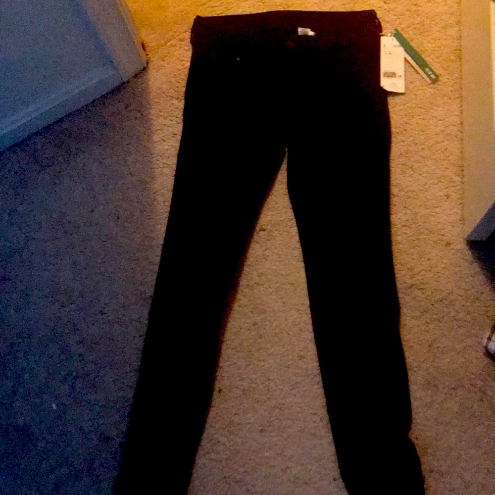 Never used new black jeans. Size- US- 8 EUR-40. Skinny jeans